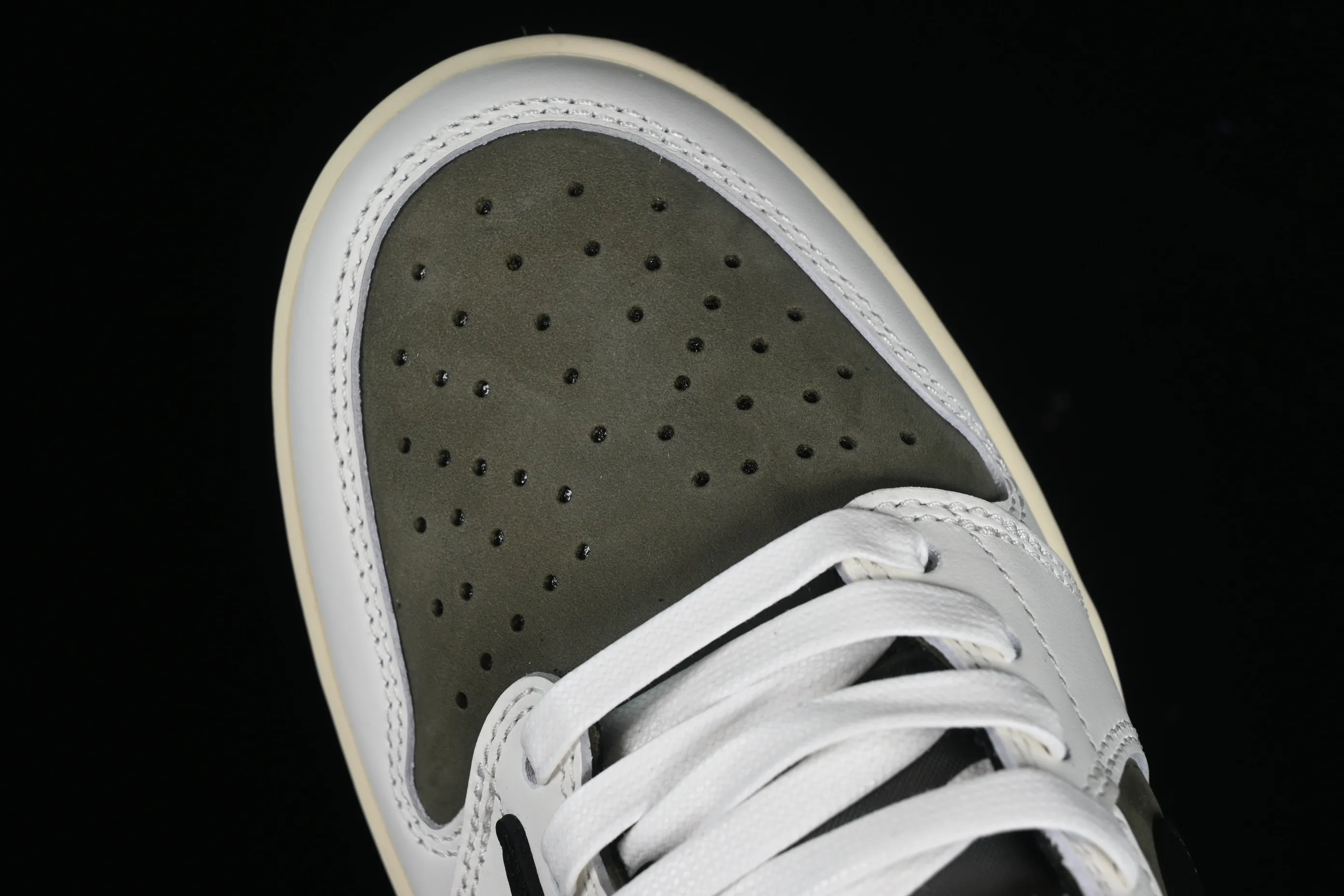 All categories Air Jordan Jordan series basketball shoes Air Jordan 1 Low foreign trade version Travis Scott x Air Jordan 1 Low OG AJ1 Joe 1 undercut low DM7866-200